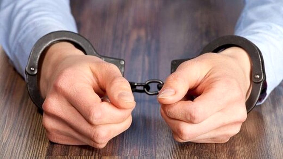 چهارمین نفر از باند دریافت رشوه در یکی از ادارات دولتی استان دستگیر شد