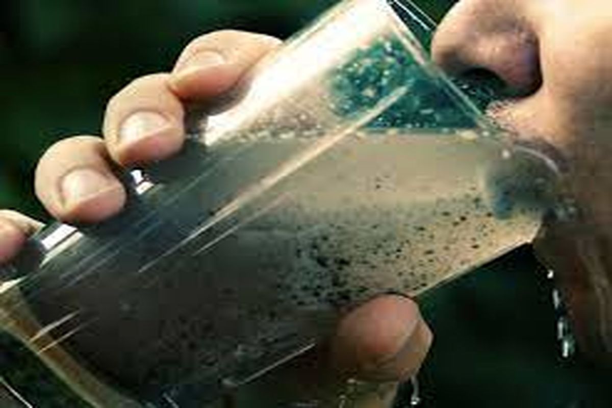 بیشترین راه انتقال بیماری التور (وبا) خوردن آب آلوده است