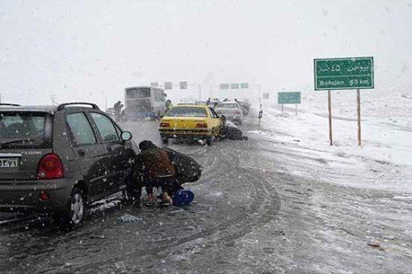 بارش برف در جاده‌های ۵ استان کشور