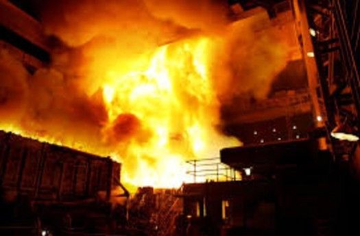 هفت مصدوم در اثر انفجار کوره  یک واحد صنعتی در نجف آباد 