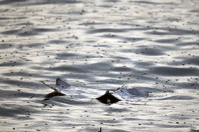 لاشه بالگرد سقوط کرده در آب‌های خلیج‌فارس پیدا شد 