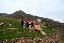 آذوقه رسانی هوایی جمعیت هلال احمر لرستان به سیل زدگان روستاهای پلدختر