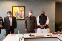 امیر حاتمی با وزیر دفاع هند دیدار و گفتگو کرد