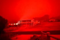 آتش سوزی بی سابقه، آسمان جنوب شرق استرالیا را قرمز رنگ کرد