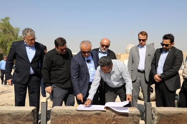 با اجرای طرح‌های مدرسه‌سازی، به دنبال ارتقای استانداردهای آموزشی در این شهرستان هستیم