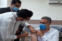 مدیرکل آموزش و پرورش مازندران در غرب استان واکسینه شد