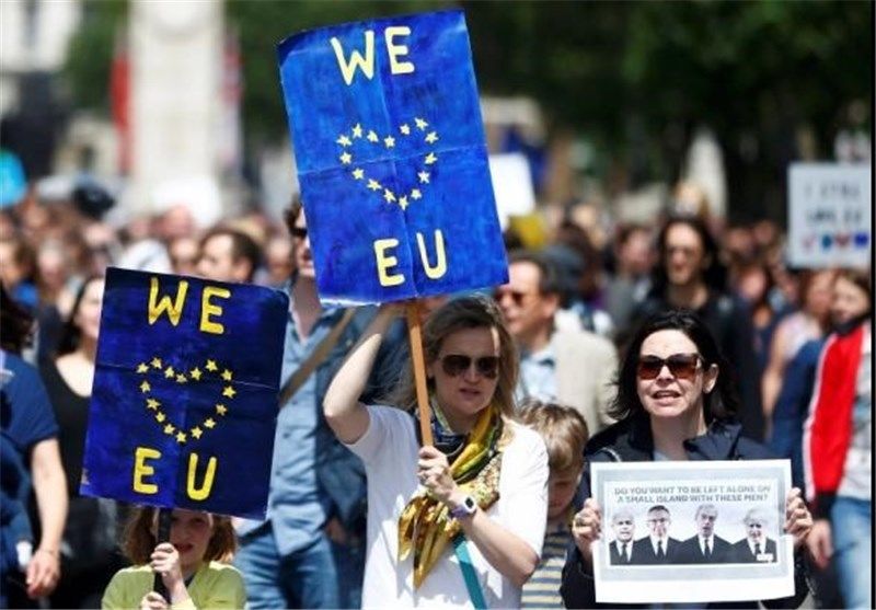 اعتراض هزاران نفر در لندن به رای خروج بریتانیا از اتحادیه اروپا