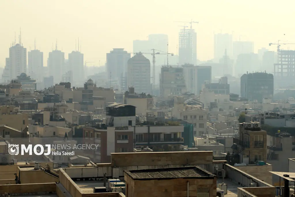 هوای تهران در شرایط ناسالم برای گروه‌های حساس باقی ماند