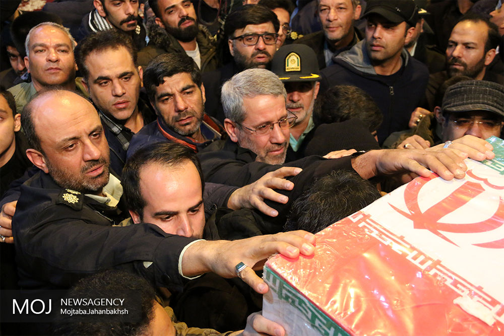 مراسم وداع با پیکر شهدای حادثه تروریستی زاهدان در اصفهان برگزار شد