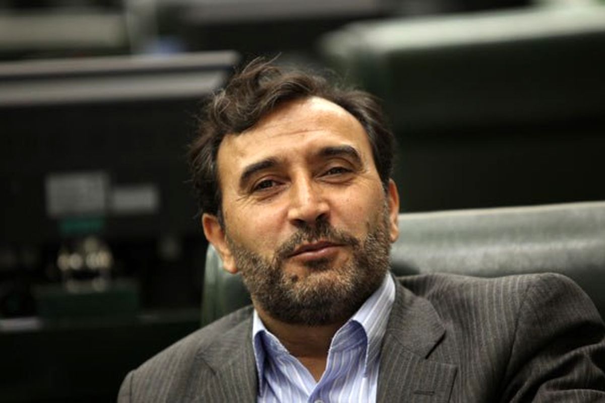 دهقان از عدم رعایت آیین نامه داخلی مجلس انتقاد کرد