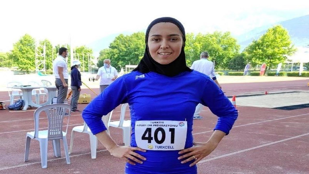 فرزانه فصیحی نماینده دوی صد متر ایران در بازی‌ های المپیک شد