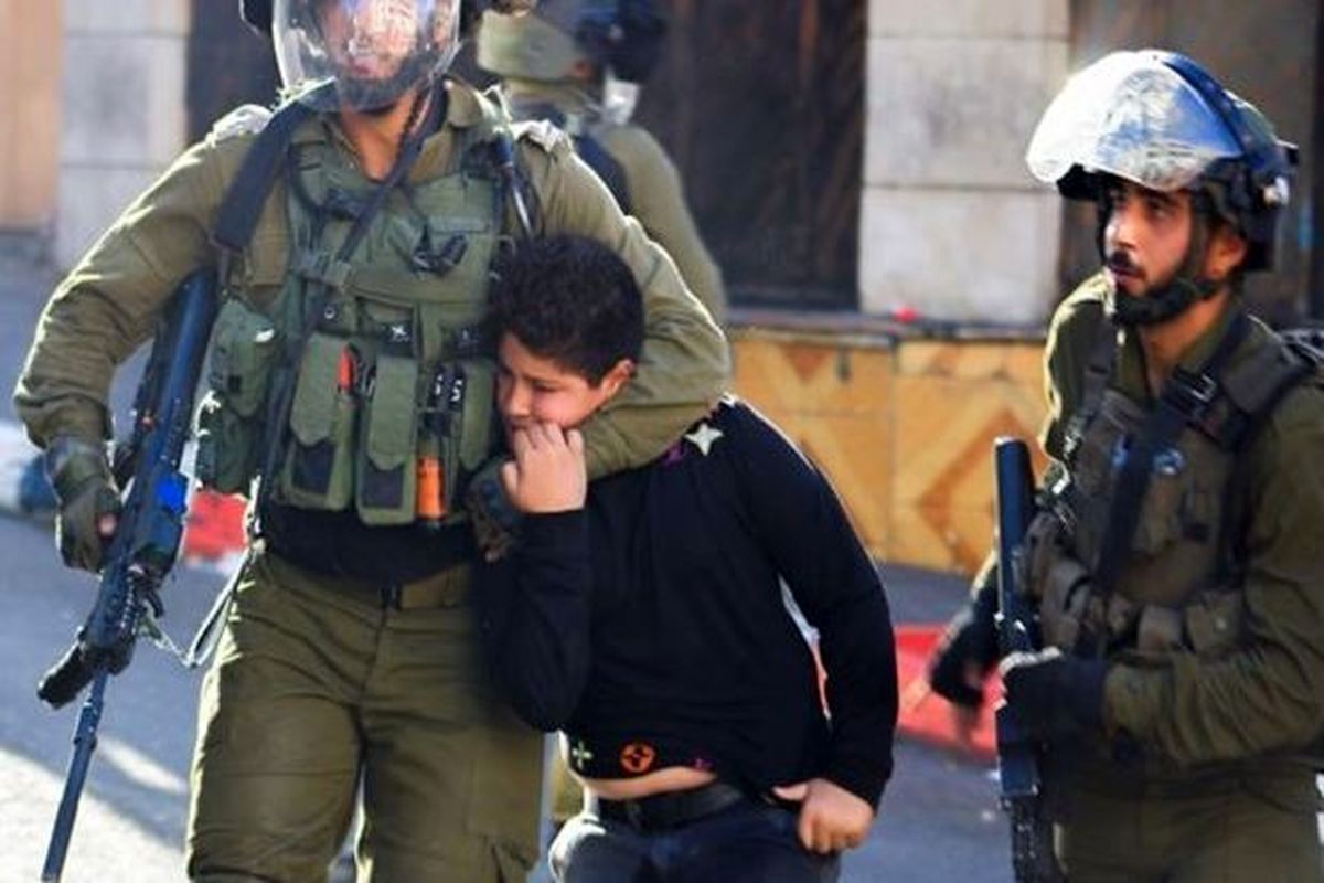 Zionist forces arrested a child in West Bank