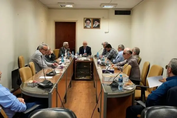 رئیس بنیاد شهید و امور ایثارگران با جانبازان خانه نور ایرانیان بصیر دیدار نوروزی کرد