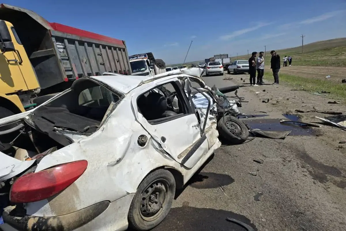 برخورد پرشیا با پژو ۲۰۶ در جاده پارس آباد- اردبیل ۳ مصدوم برجا گذاشت