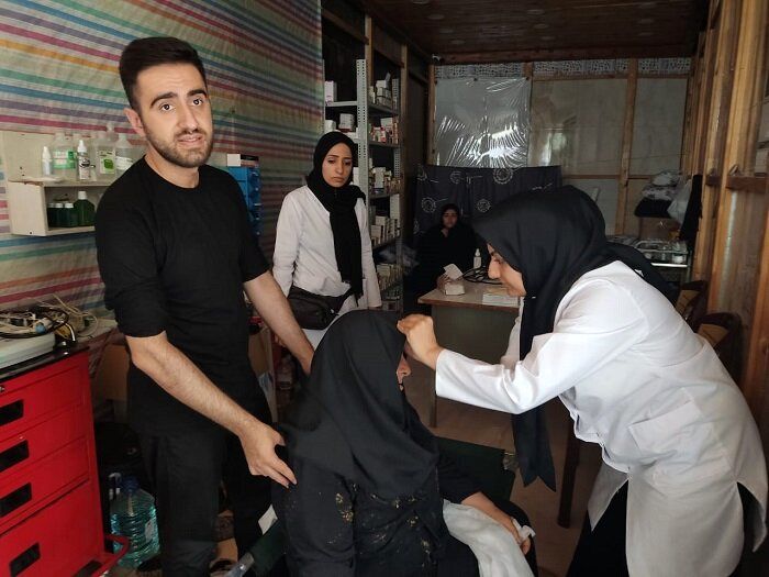 ارائه خدمات درمانی به زائران اربعین توسط تیم پزشکی شهرداری مشهد
