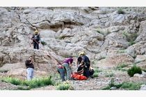 سقوط مردی میانسال از کوه صفه اصفهان