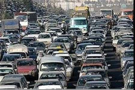 ترافیک محورهای تهران-کرج و فشم-تهران سنگین است