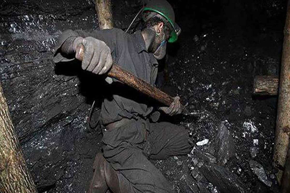 حقوق کارگران معدن آزادشهر با ۲۰ درصد افزایش پرداخت می‌شود