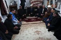 وزیر صمت با خانواده فوت شدگان معدن ذغال مهمان‌دویه دیدار کرد