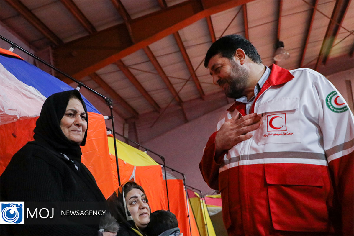 ۱۰۴ هزار زلزله‌زده در چادرها و اردوگاه‌های هلال‌احمر اسکان یافتند