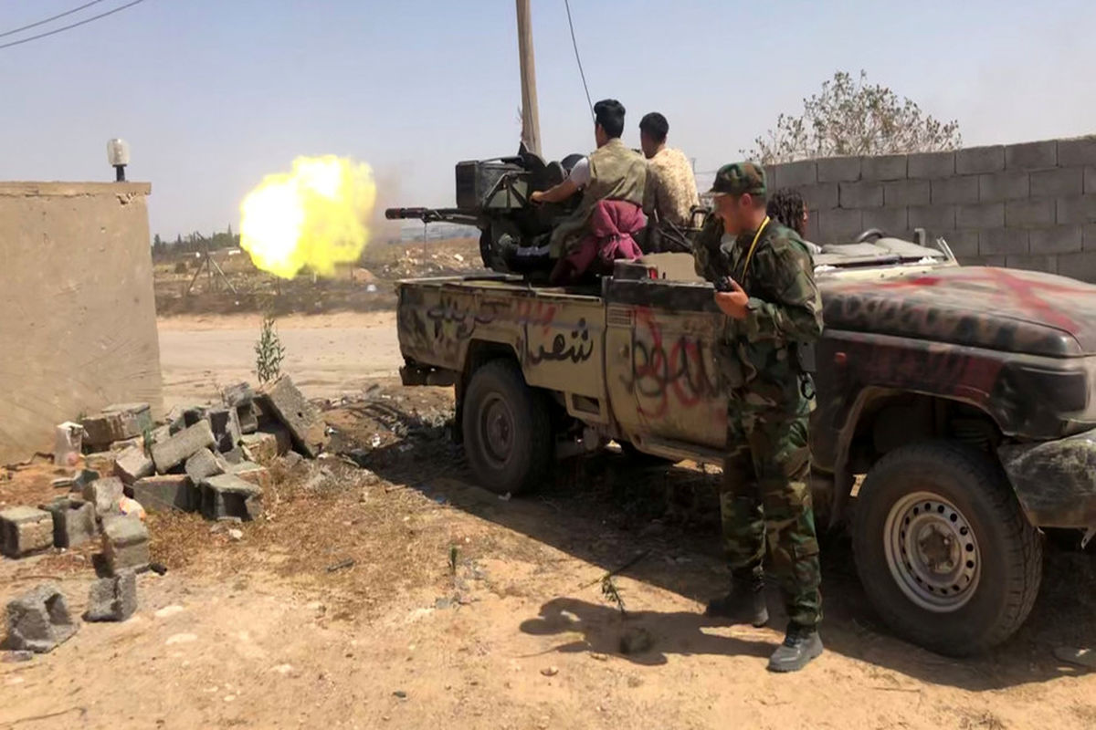 نیروهای خلیفه حفتر به شهر "سرت" لیبی حمله هوایی کردند