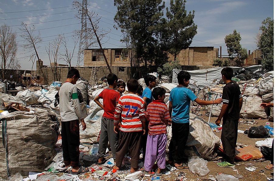 شهرداری تهران به دردهای جامعه و مردم نمی رسد/جمع آوری زباله های شهر روزانه میلیاردها تومان درآمد دارد