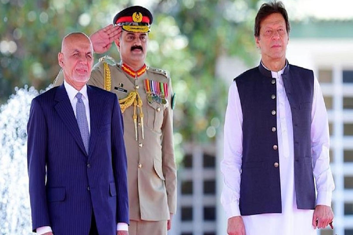 نخست وزیر پاکستان و رئیس جمهور افغانستان با یکدیگر دیدار کردند