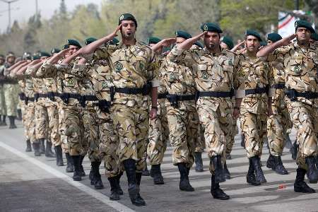 اگر ارتش نبود انقلاب اسلامی بهای سنگینی برای پیروزی می‌داد