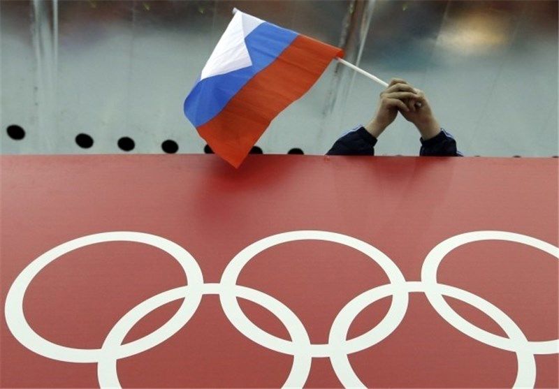 نصب پرچم روسیه در دهکده المپیک ۲۰۱۶ + تصاویر