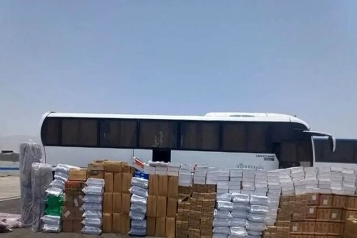 اتوبوس مسافربری به دلیل حمل نامتعارف بار توقیف شد
