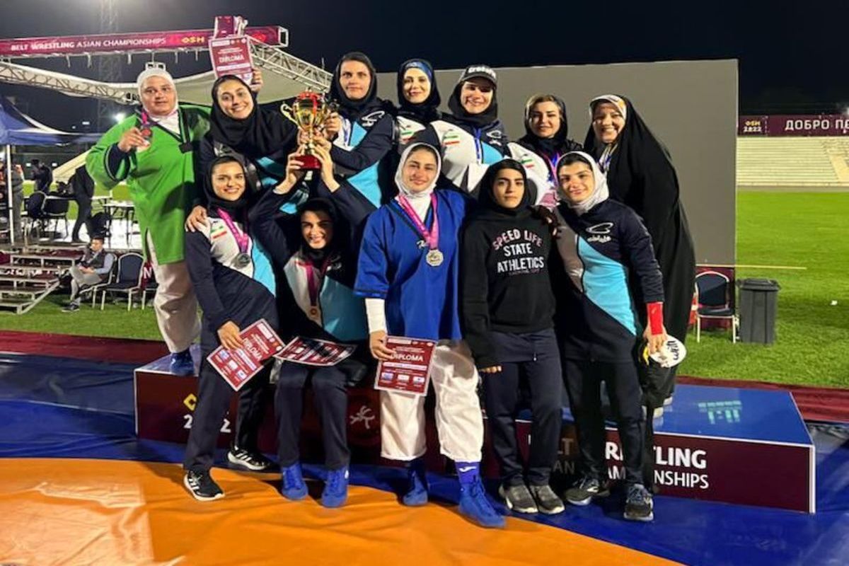 زنان کشتی‌ گیر ایران قهرمان آسیا شدند