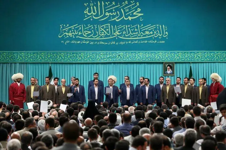 جشن ولادت پیامبر(ص) و امام صادق(ع) در حسینیه امام خمینی(ره) برگزار شد
