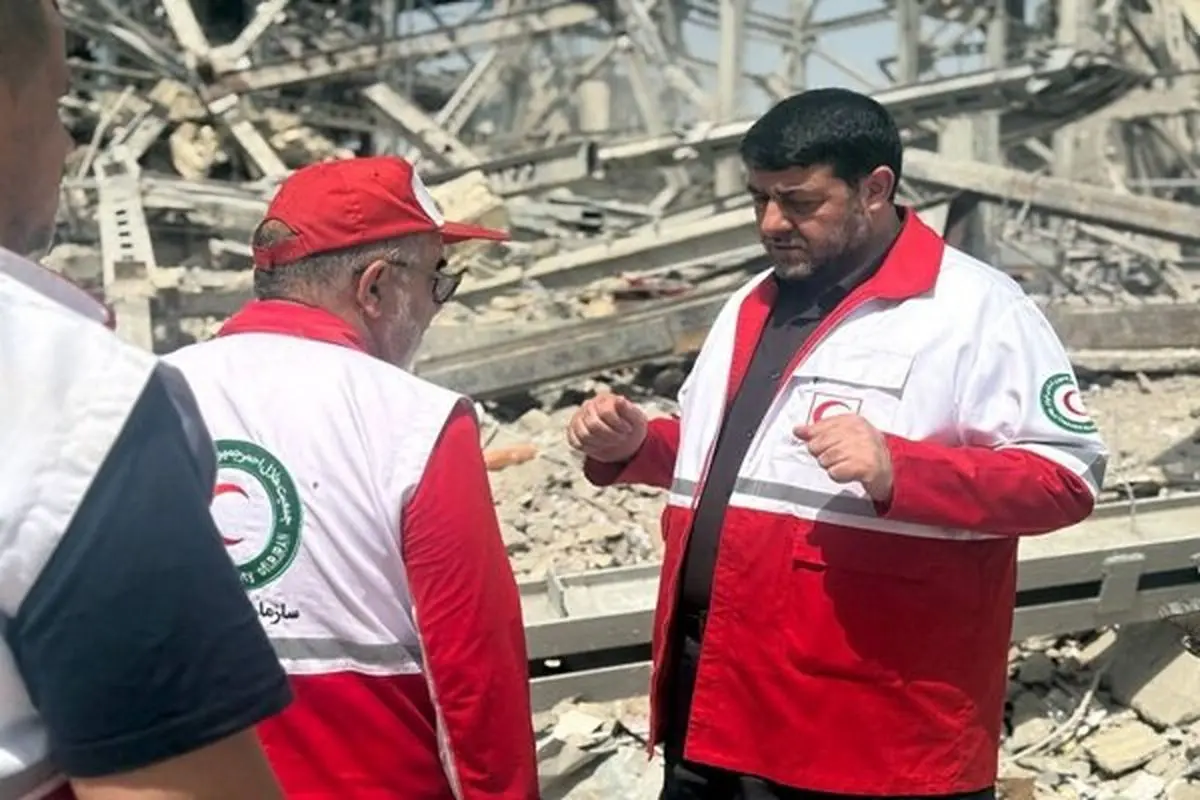 رئیس هلالاحمر از مناطق هدف حمله تروریستی تهران بازدید کرد