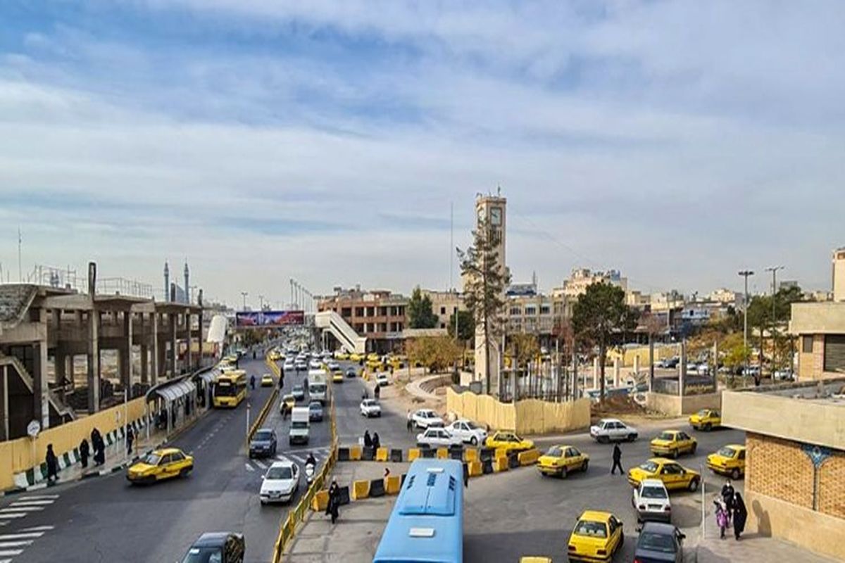 میدان شهید مطهری قم سنگفرش و سرسبز می‌شود