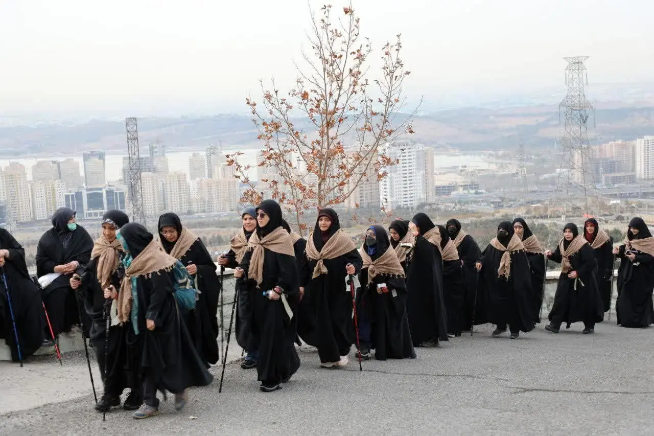 گردان‌های کوثر بسیج به قله‌های تهران صعود کردند