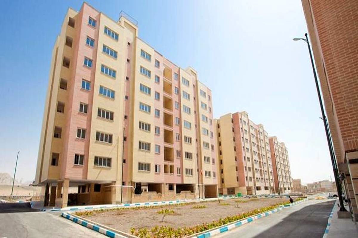 واگذاری ۱۶۰۰ قطعه ۴۰۰ متری آپارتمانی به مردم حاجی آباد در قالب طرح نهضت ملی