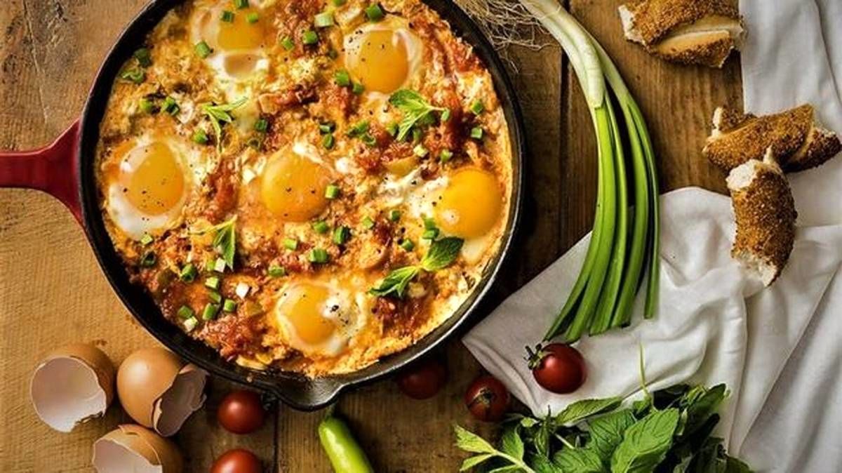 برای صبحانه ات یک املت سیب زمینی متفاوت درست کن / طرز تهیه املت سیب زمینی با طعمی دلچسب + فیلم