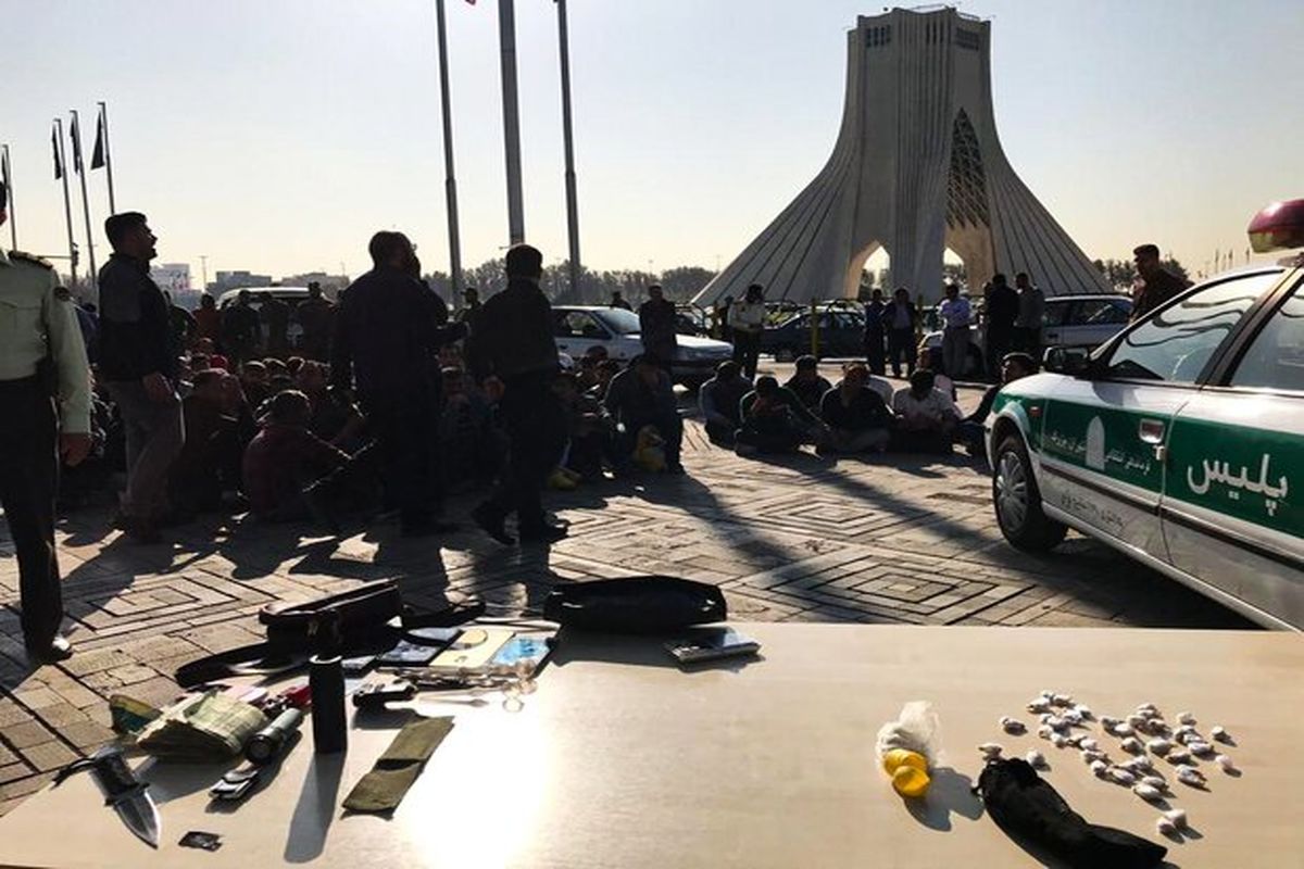 جمع‌آوری معتادان متجاهر و کارتن‌خواب‌ها از حاشیه بزرگراه‌های پایتخت