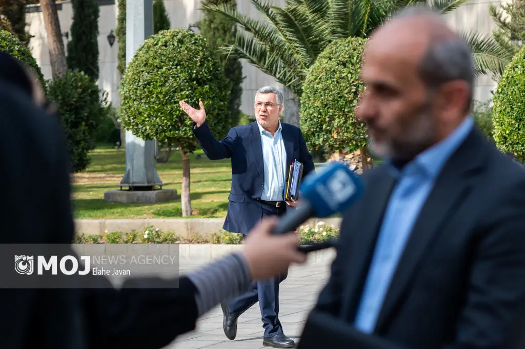 حاشیه جلسه هیات دولت - ۲۱ آبان ۱۴۰۴