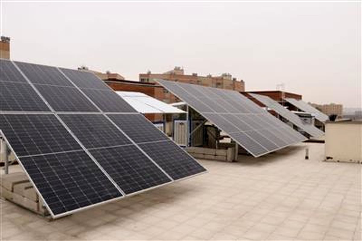 نیروگاه خورشیدی در یکی از مدارس شهرک پردیسان قم احداث شد