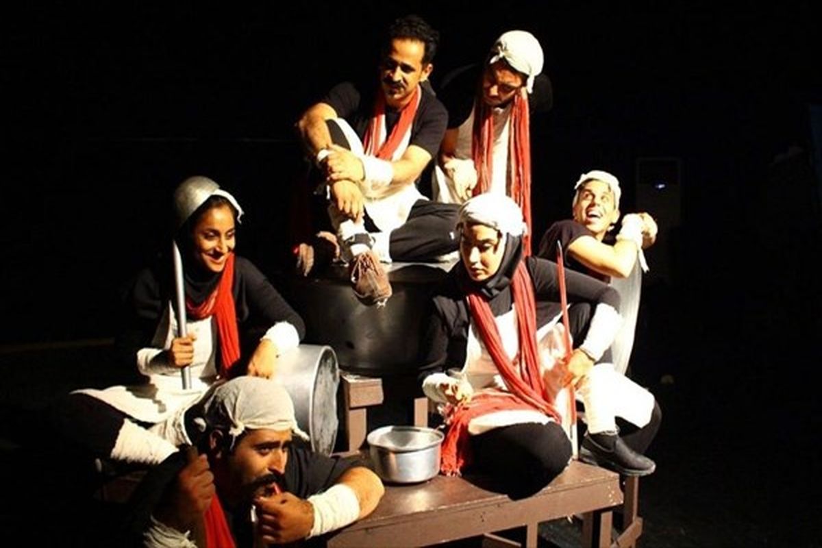 سرو ویژه «آبگوشت زهرماری» برای خان!/ ای‌کاش «تئاتر فجر» اجراهای عمومی را احیا کند