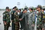 فرمانده کل ارتش از پایگاه وحدتی دزفول بازدید کرد