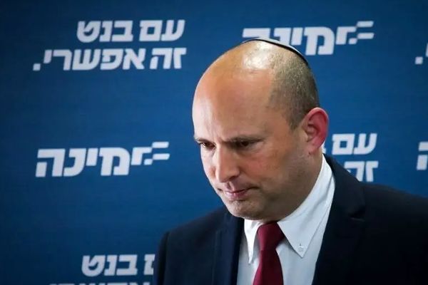 هکِ تلفن همراه "نفتالی بنت" توسط ایران/ 3 پرده از شوک جدید ایران به صهیونیست‌ها