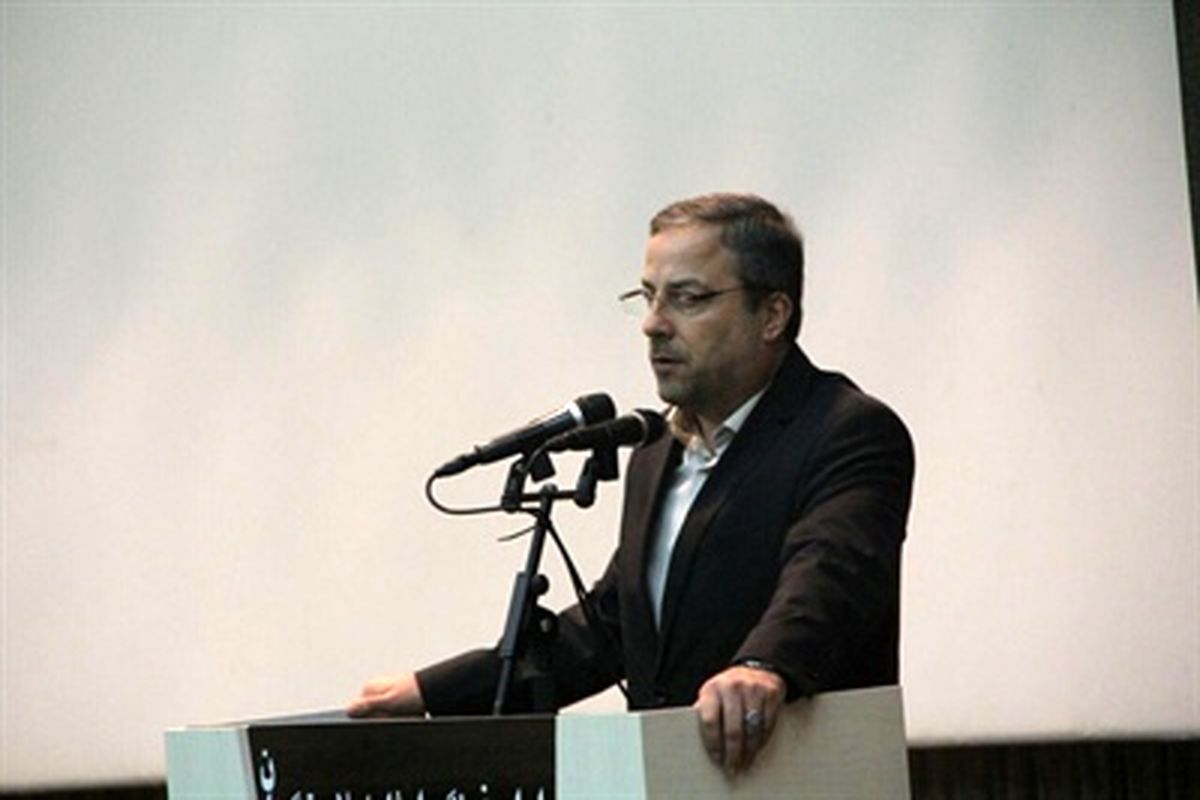 تنگستان استان بوشهر با حضور دکتر ابطحی به سینماسیار پیوست