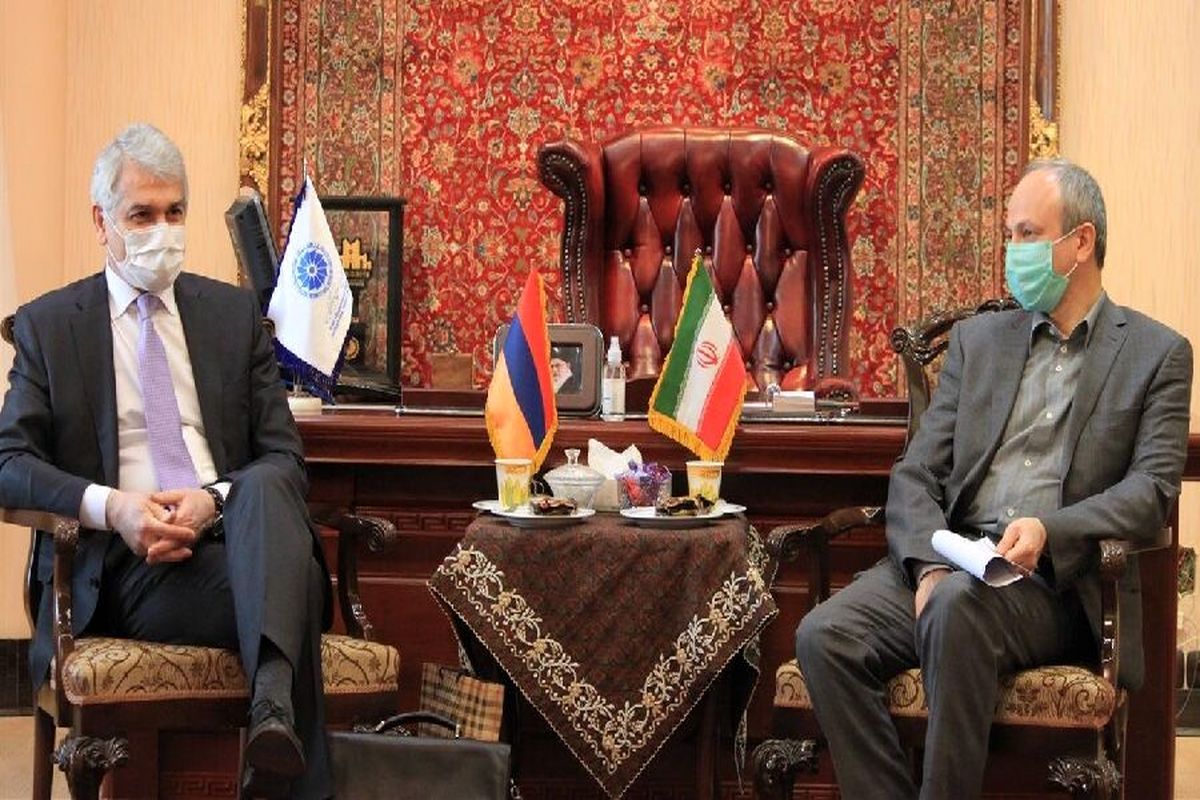 ارمنستان علاقه‌مند به واردات طیور از ایران است/تاسیس دامداری های هوشمند زمینه ای برای همکاری دوجانبه بین تبریز - ایروان است