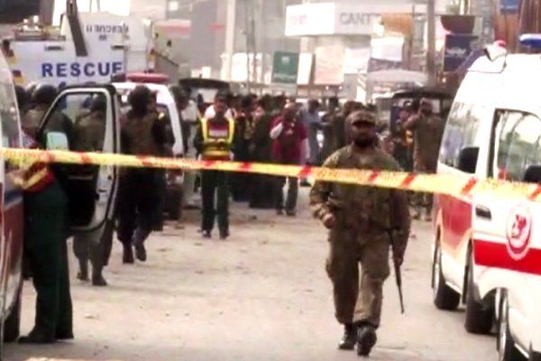 حمله انتحاری در «لاهور» 16 کشته و زخمی برجا گذاشت