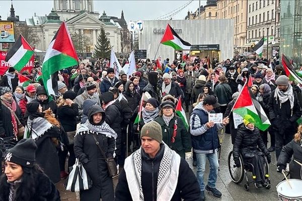 مردم سوئد در اعتراض به نقض آتش بس در نوار غزه به خیابان آمدند