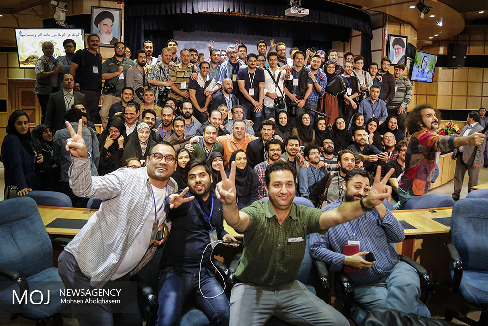 عکاسان و خبرنگاران حاضر در ستاد ثبت نام انتخابات کشور