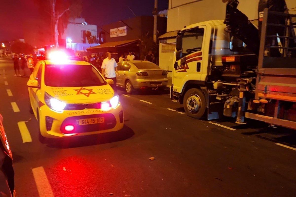 Heavy explosion in Tel Aviv is likely suicide operation