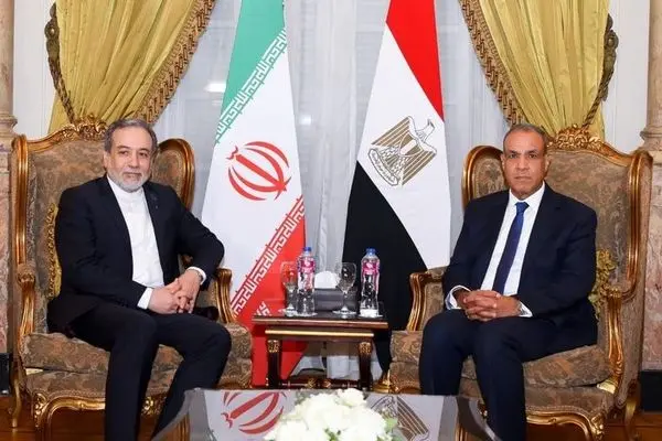 عراقچی در قاهره با وزیر خارجه مصر دیدار کرد